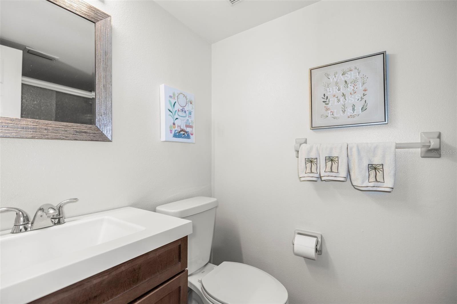 Image 22 of 30 For 6826 Stones Throw Circle N 11203