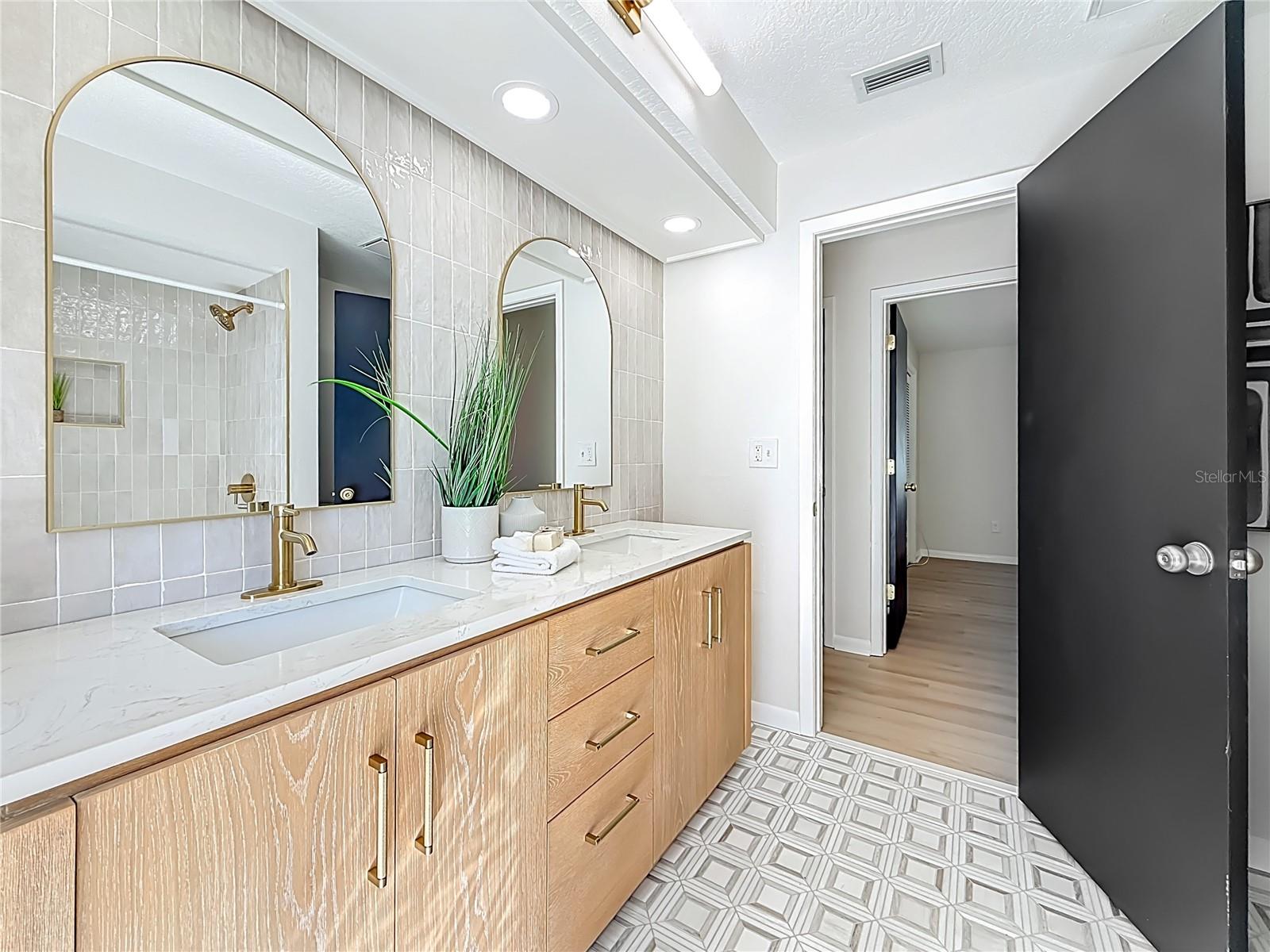 Image 34 of 87 For 2513 Frisco Drive