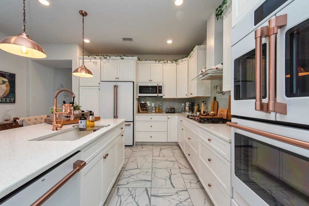 Image 10 of 47 For 1468 River Circle