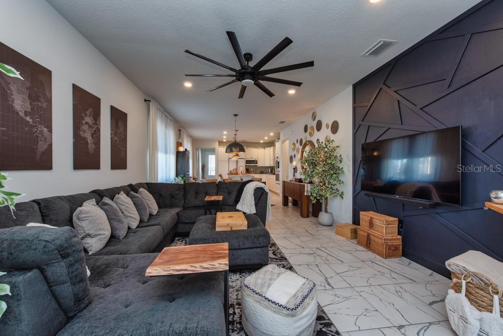 Image 15 of 47 For 1468 River Circle