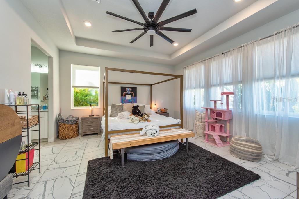 Image 16 of 47 For 1468 River Circle