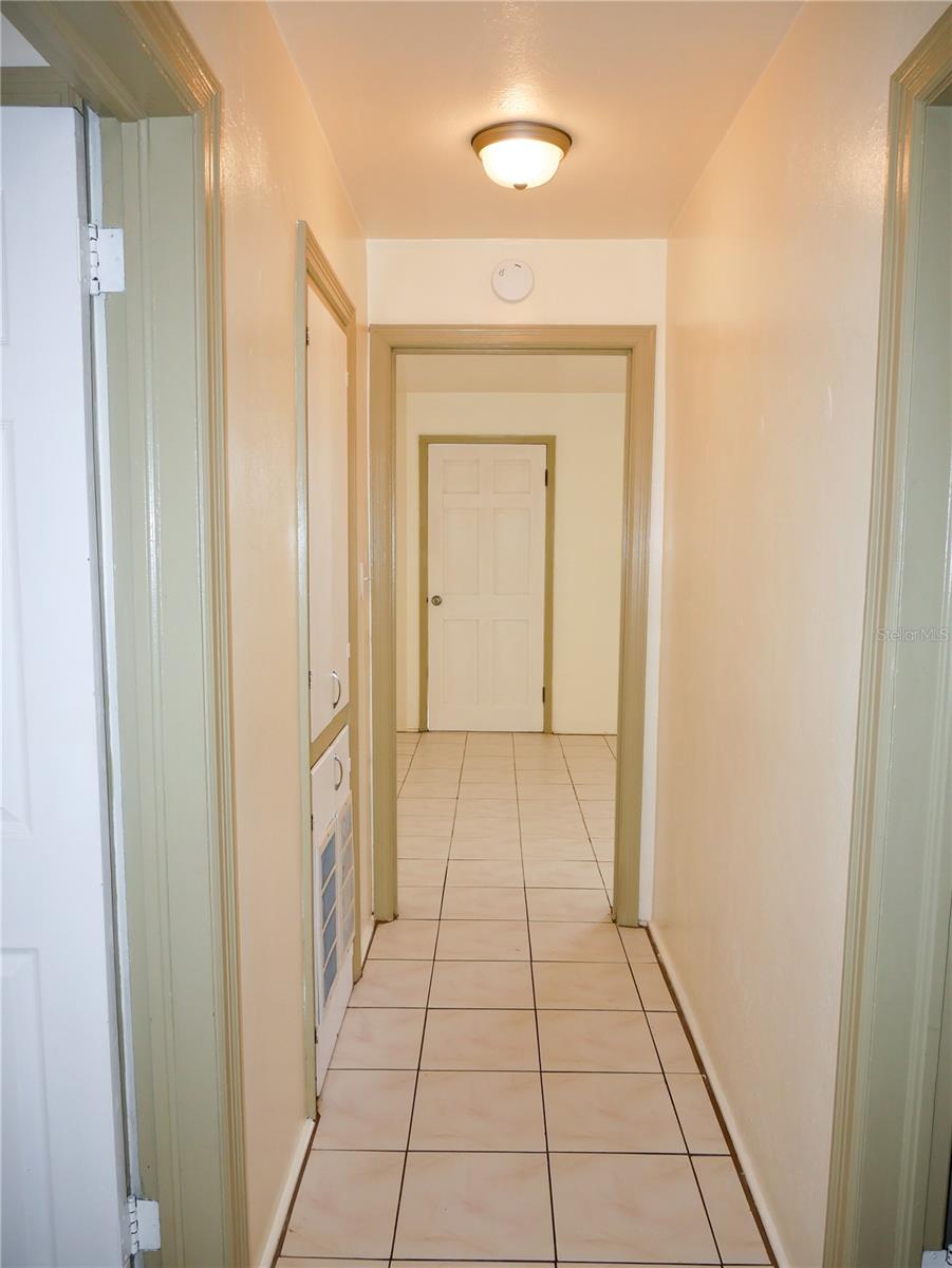 Image 23 of 36 For 1700 49th Street N