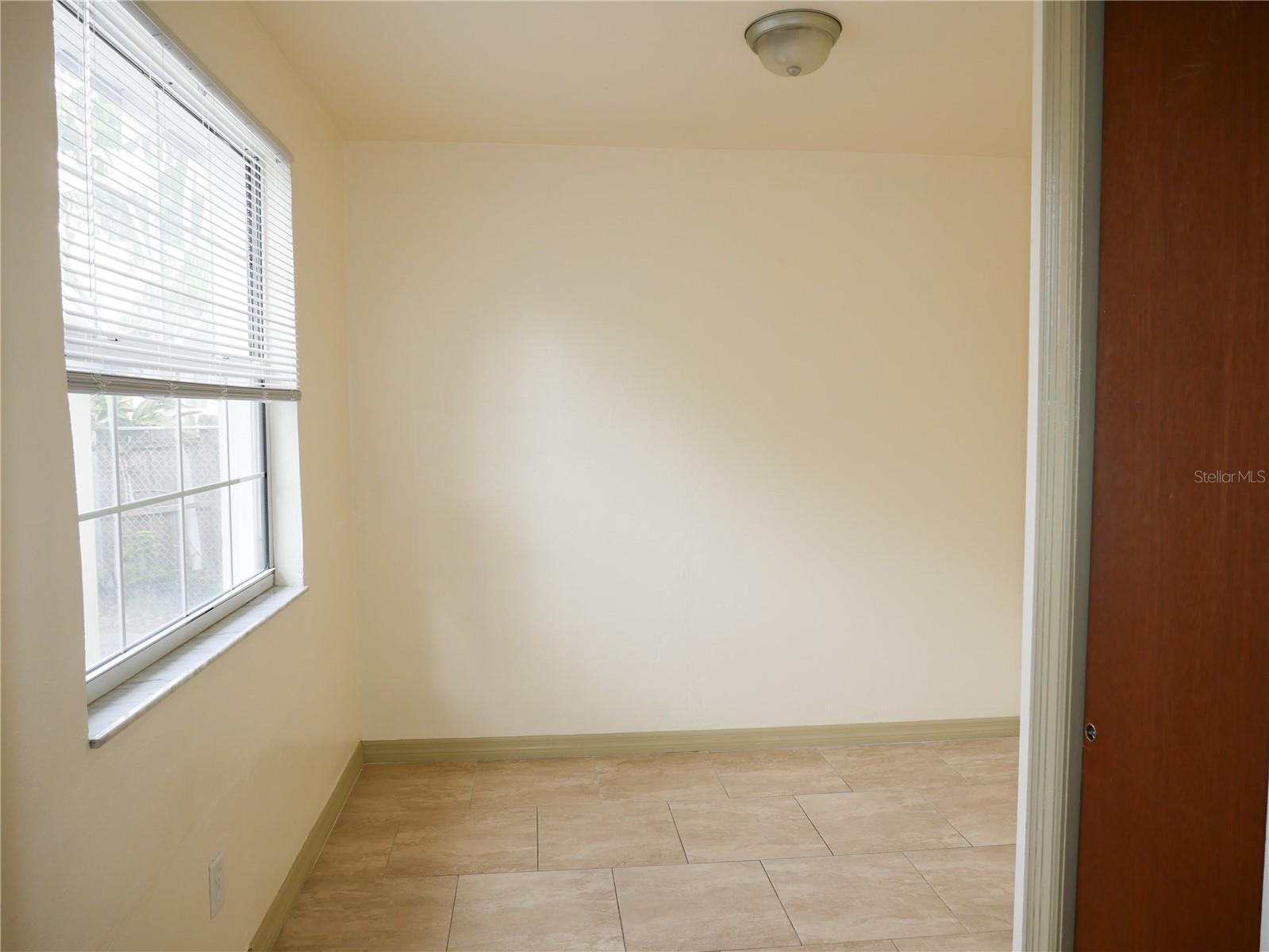 Image 26 of 36 For 1700 49th Street N