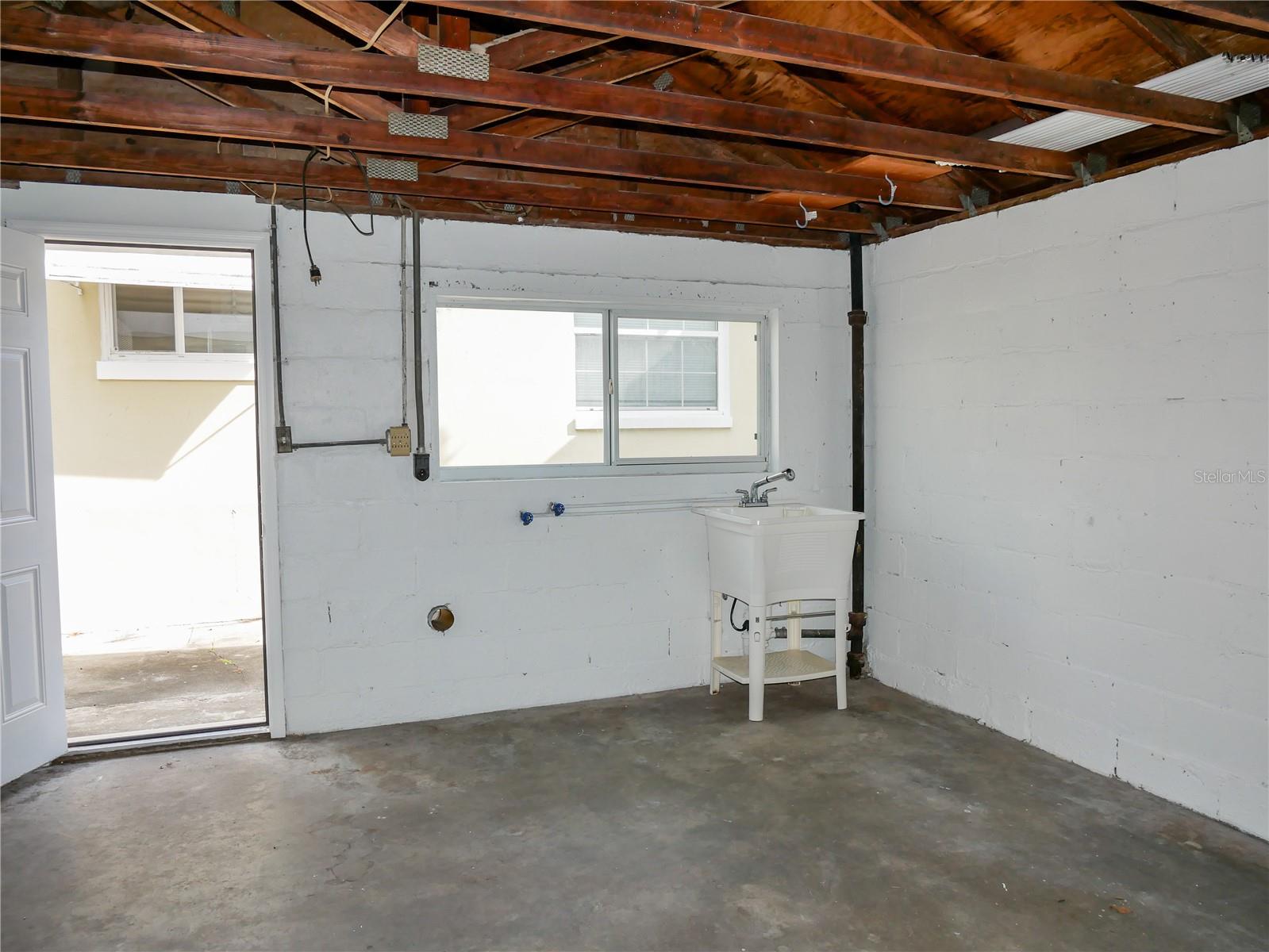 Image 32 of 36 For 1700 49th Street N