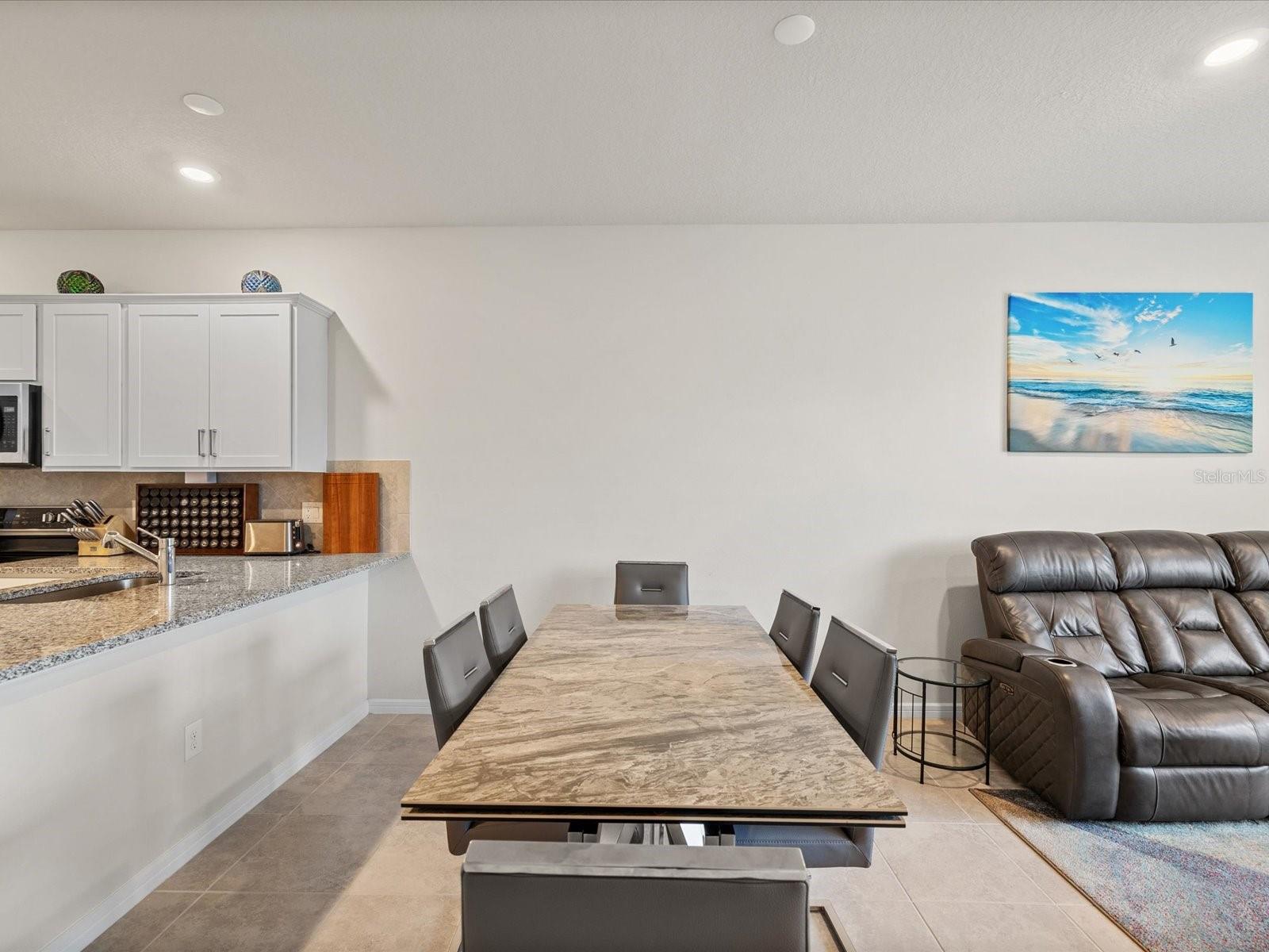 Image 14 of 64 For 31428 Amberview Bend