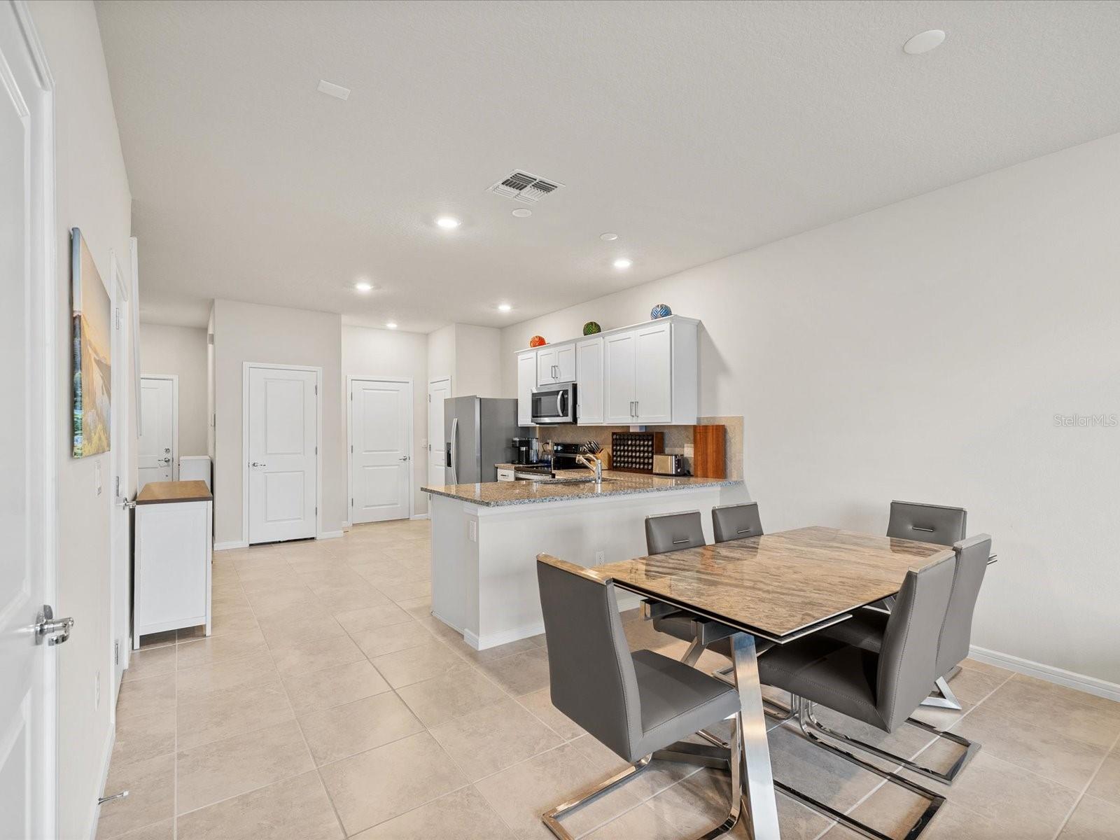 Image 15 of 64 For 31428 Amberview Bend