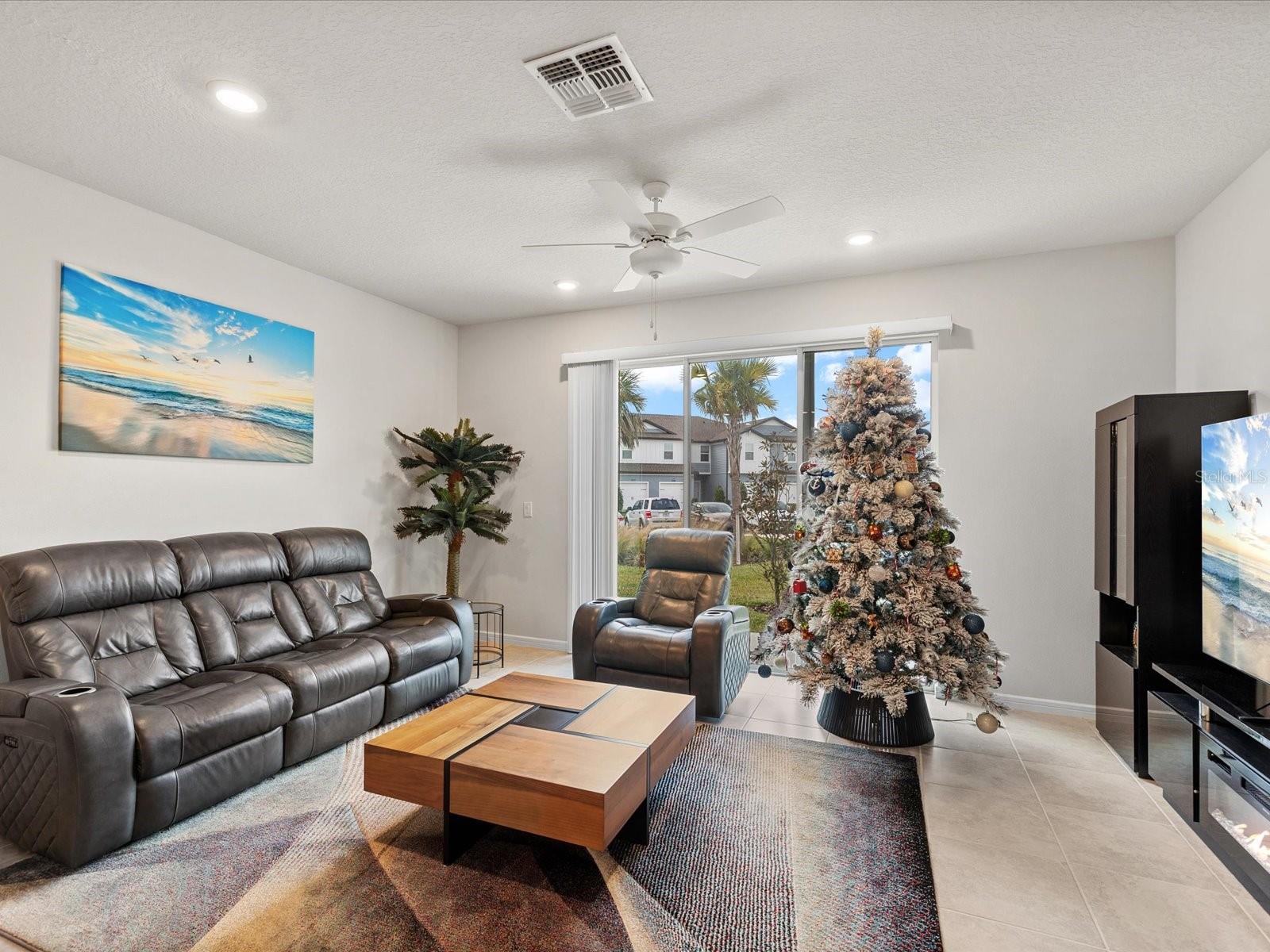 Image 16 of 64 For 31428 Amberview Bend