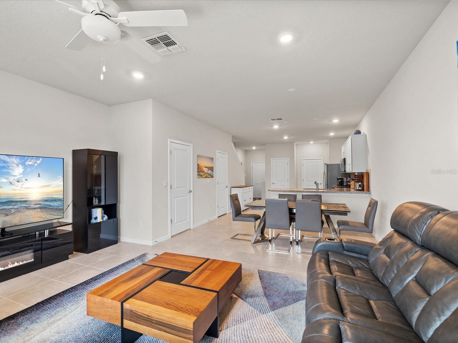 Image 18 of 64 For 31428 Amberview Bend