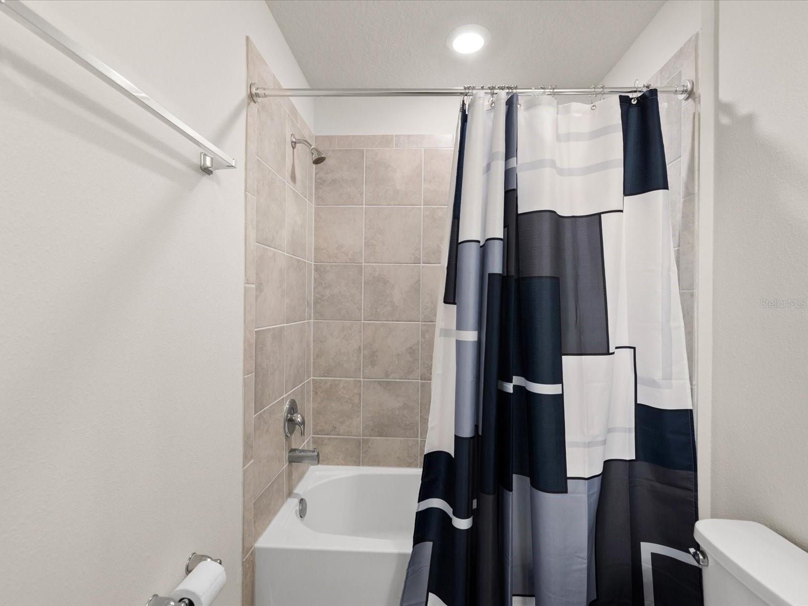 Image 26 of 64 For 31428 Amberview Bend