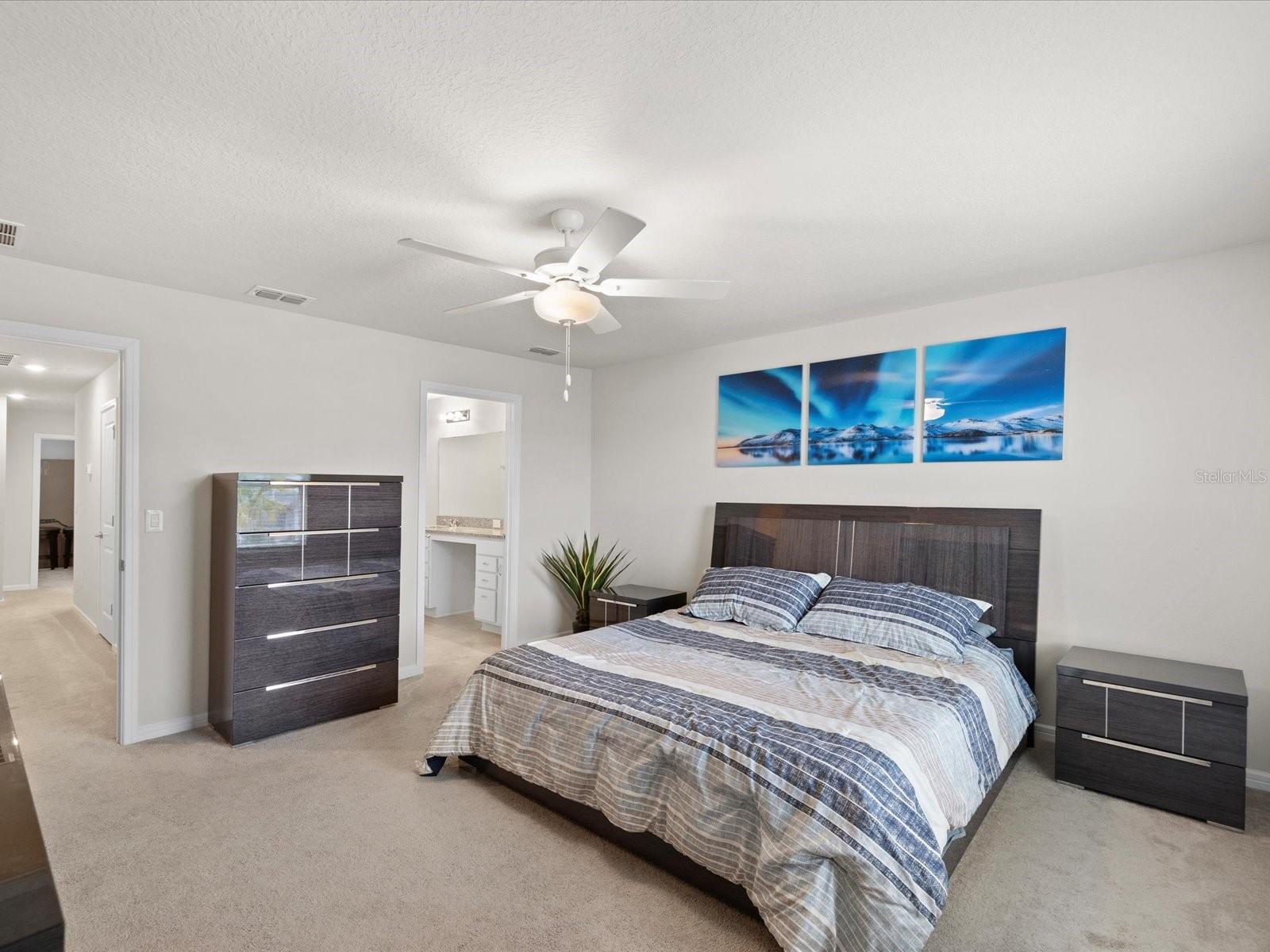 Image 4 of 64 For 31428 Amberview Bend