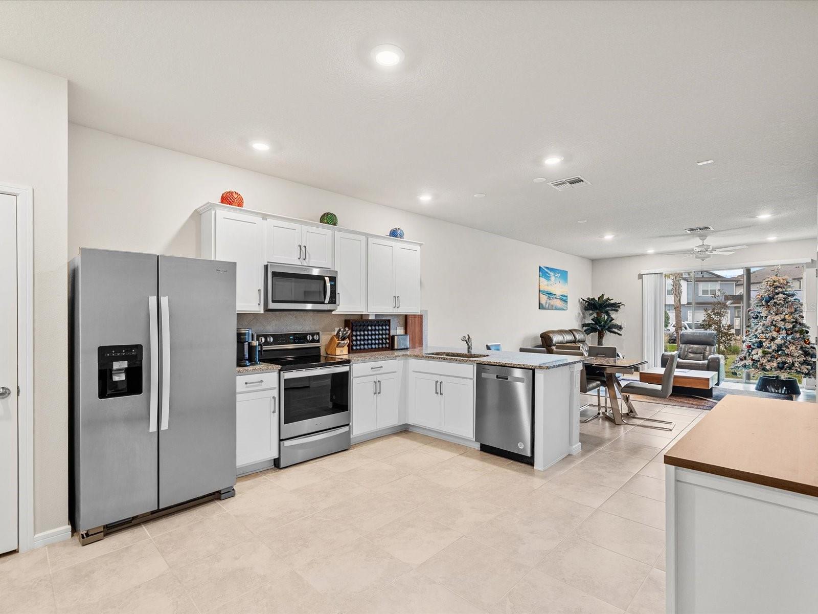 Image 8 of 64 For 31428 Amberview Bend