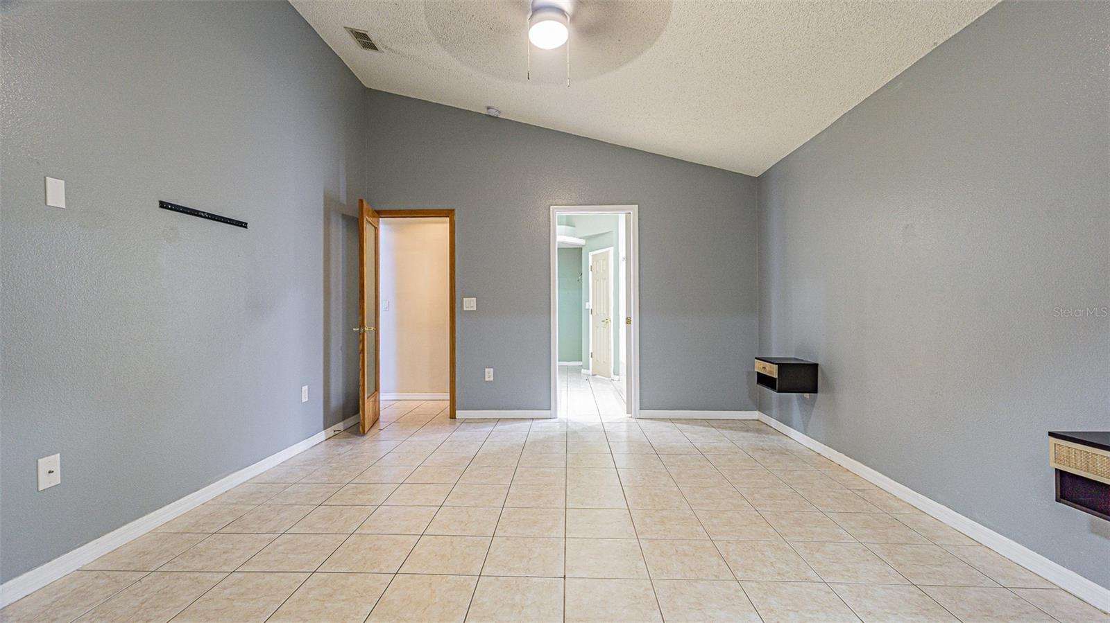 Image 18 of 33 For 2614 Hawk Roost Court