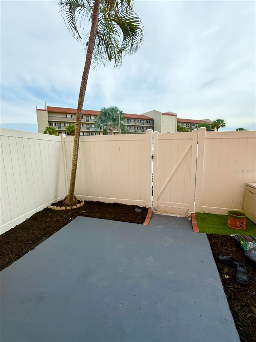 Image 23 of 28 For 8901 Blind Pass Road 128