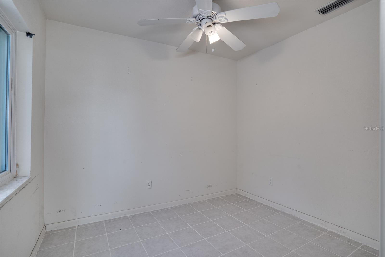 Image 14 of 38 For 5135 101st Street N