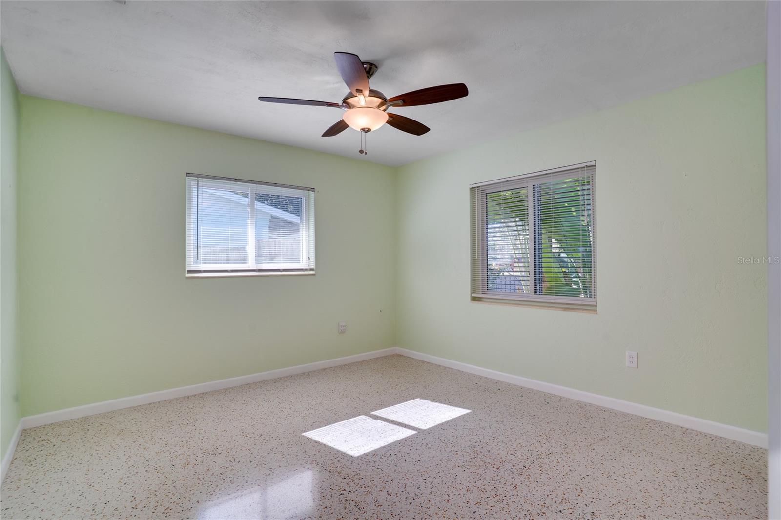 Image 17 of 38 For 5135 101st Street N