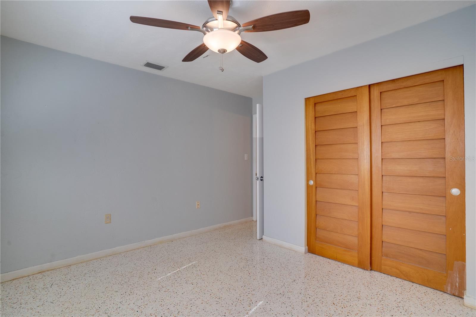 Image 20 of 38 For 5135 101st Street N