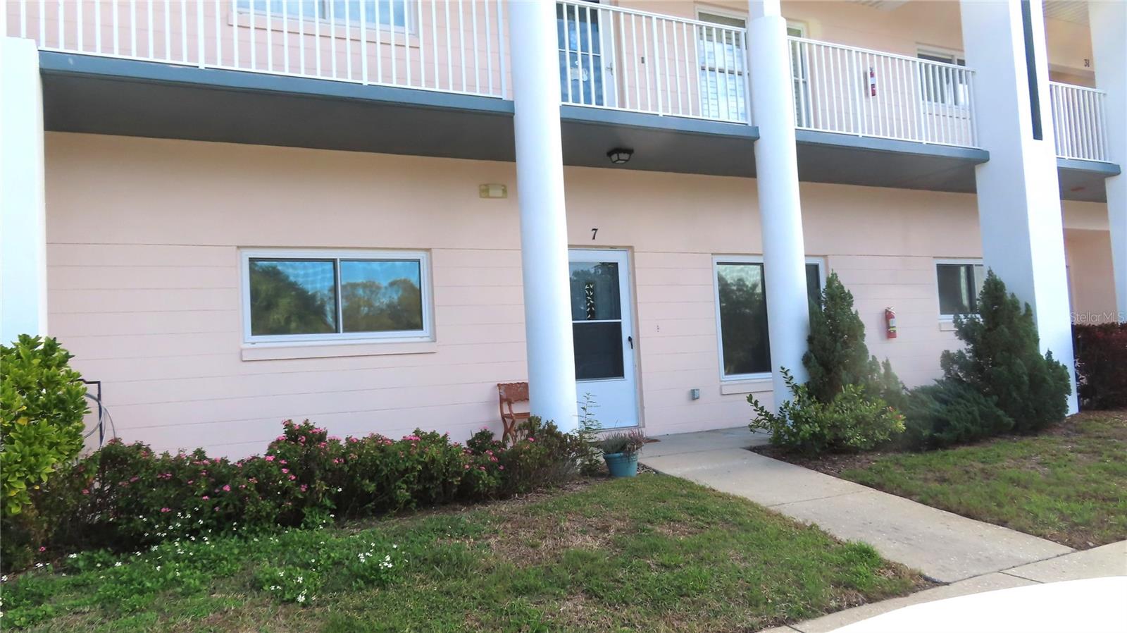 Image 3 of 57 For 2291 Americus Boulevard W 7