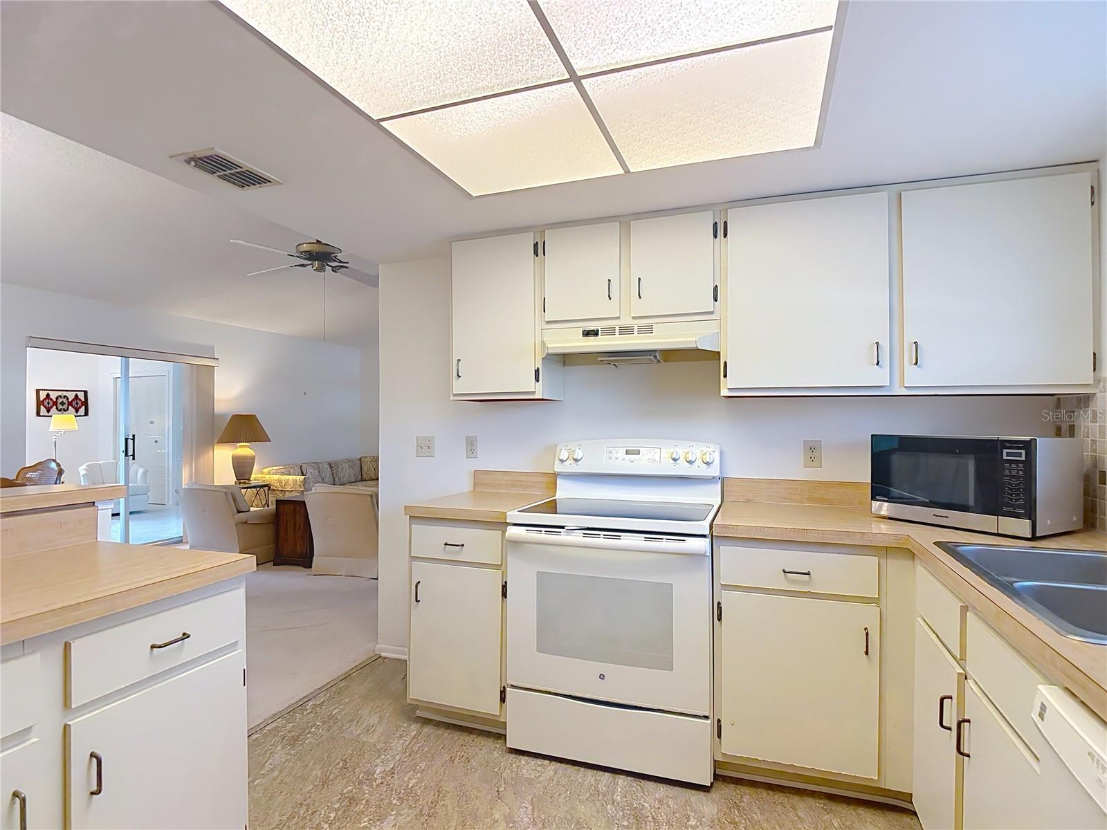 Image 10 of 25 For 28632 Tanner Drive