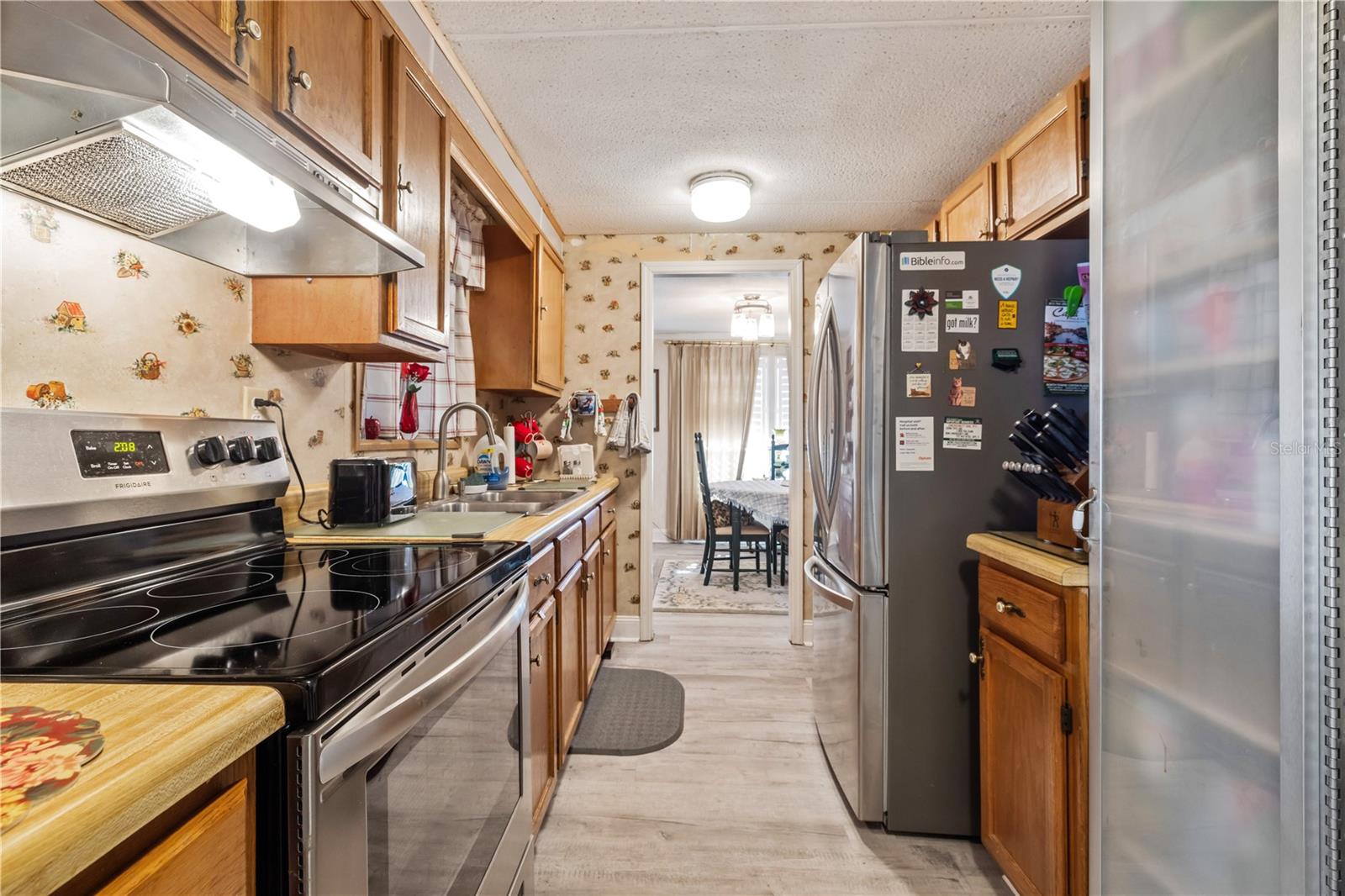 Image 11 of 25 For 7102 El Greco Street