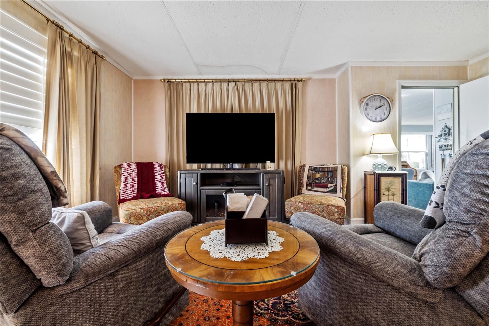 Image 9 of 25 For 7102 El Greco Street