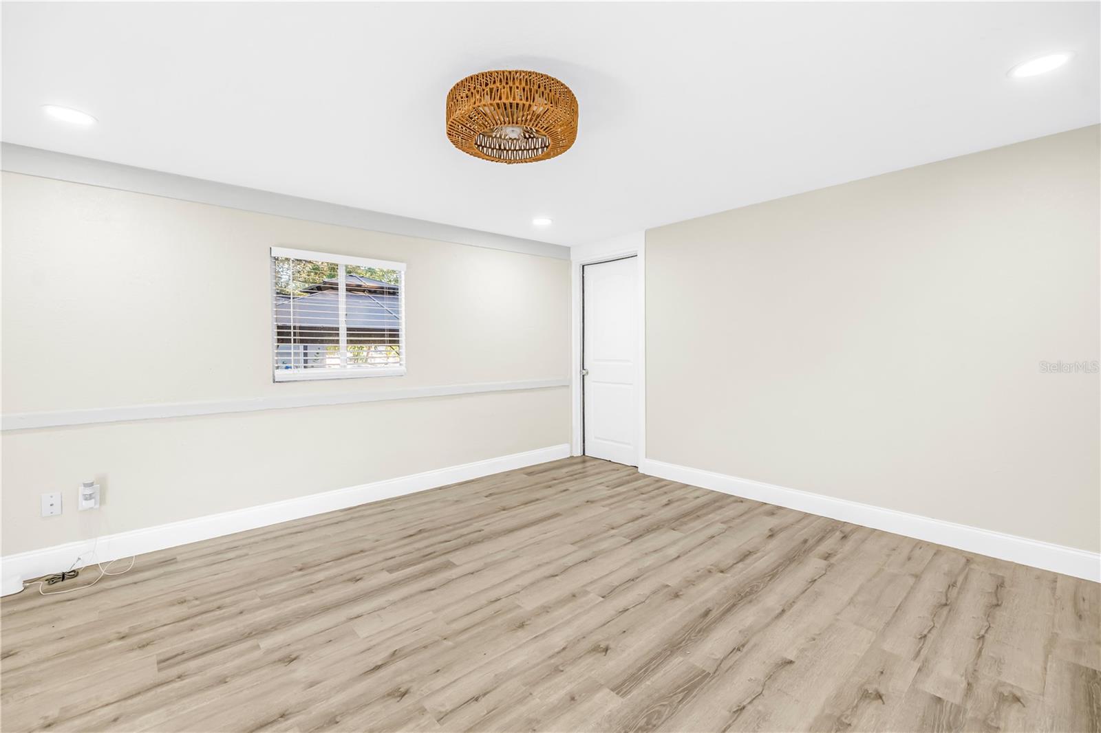 Image 12 of 30 For 946 23rd Avenue S