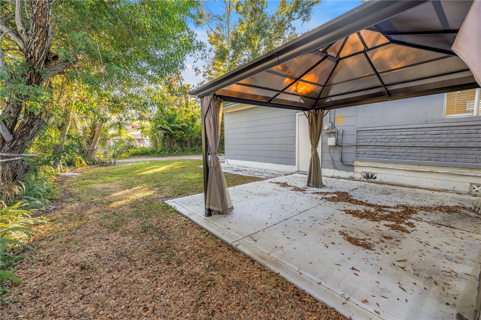 Image 21 of 30 For 946 23rd Avenue S