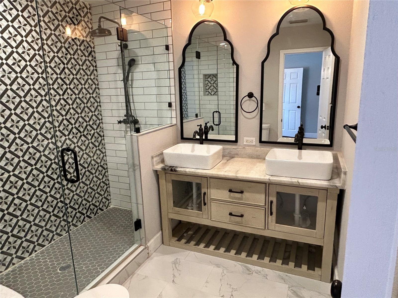 Image 11 of 26 For 2108 Powhatan Avenue