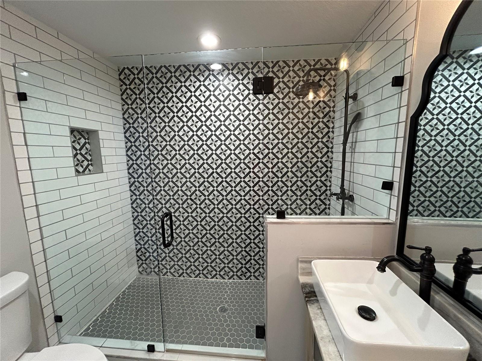 Image 12 of 26 For 2108 Powhatan Avenue