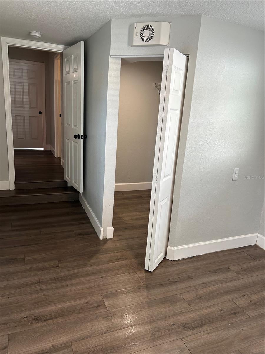 Image 17 of 26 For 2108 Powhatan Avenue