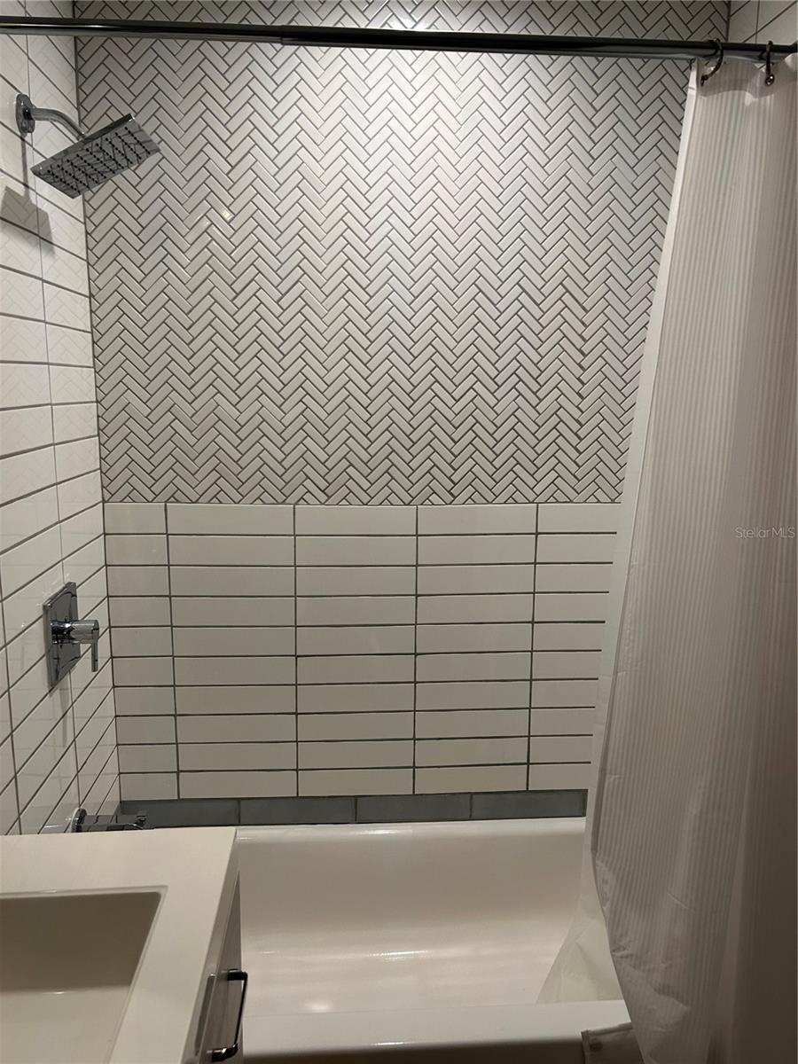 Image 19 of 26 For 2108 Powhatan Avenue