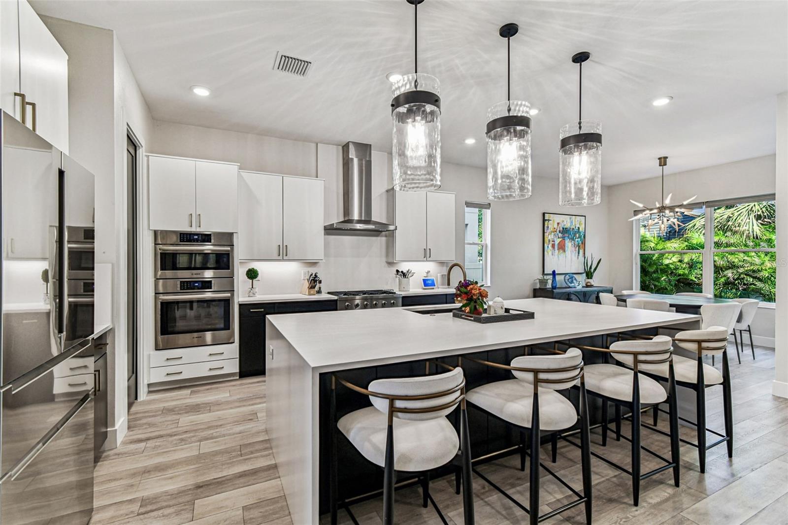 Image 14 of 53 For 3704 Lynwood