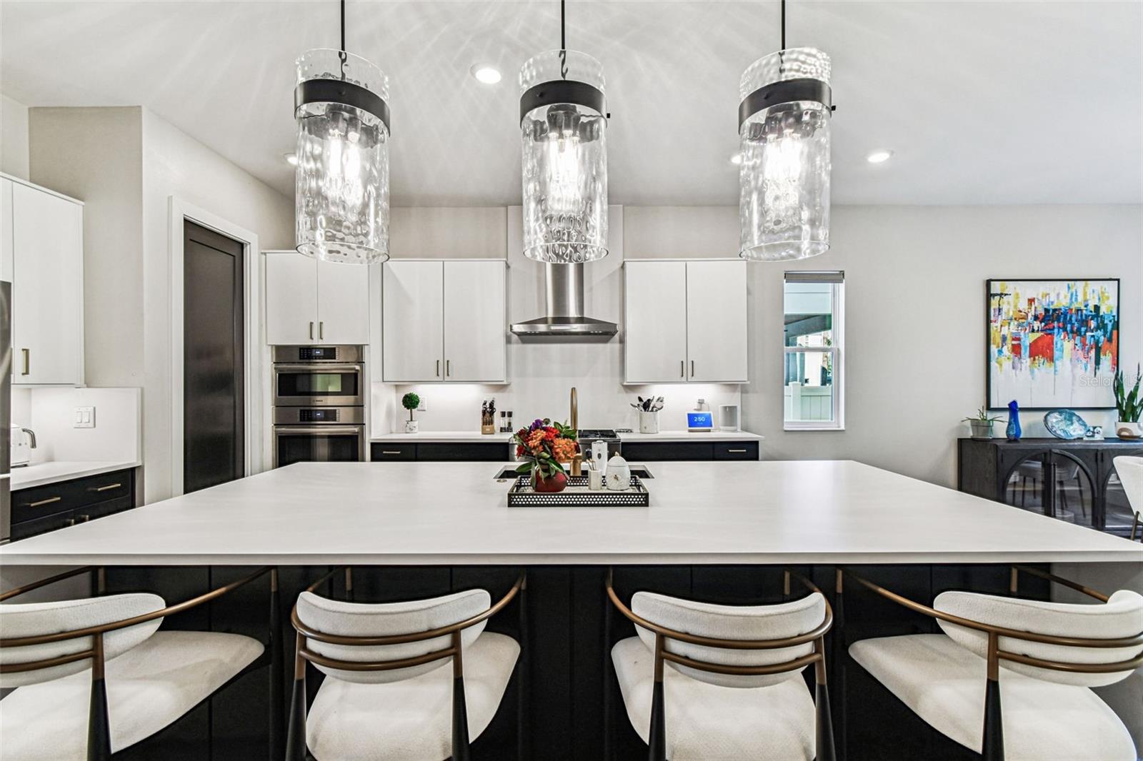 Image 2 of 53 For 3704 Lynwood