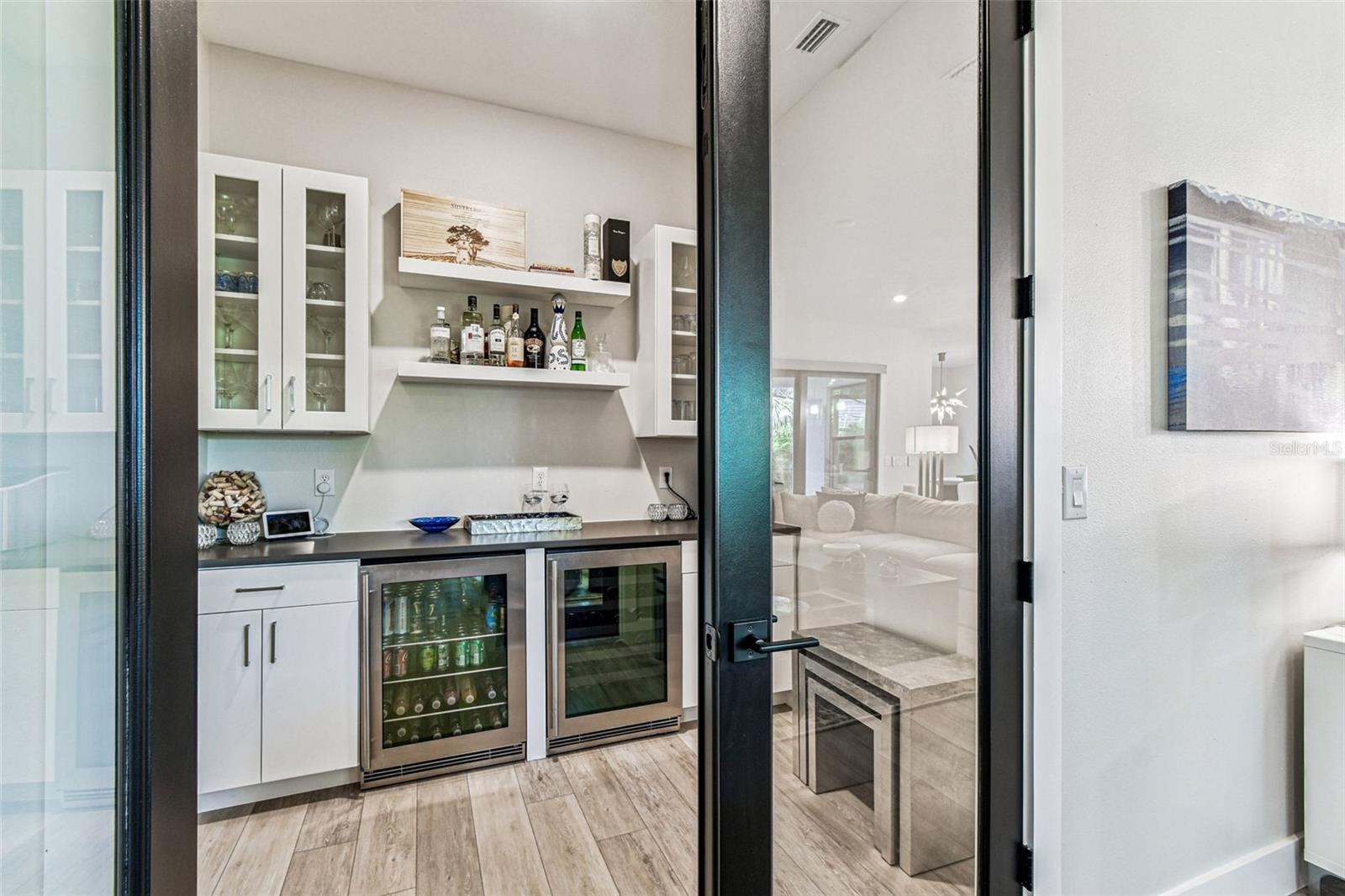 Image 24 of 53 For 3704 Lynwood