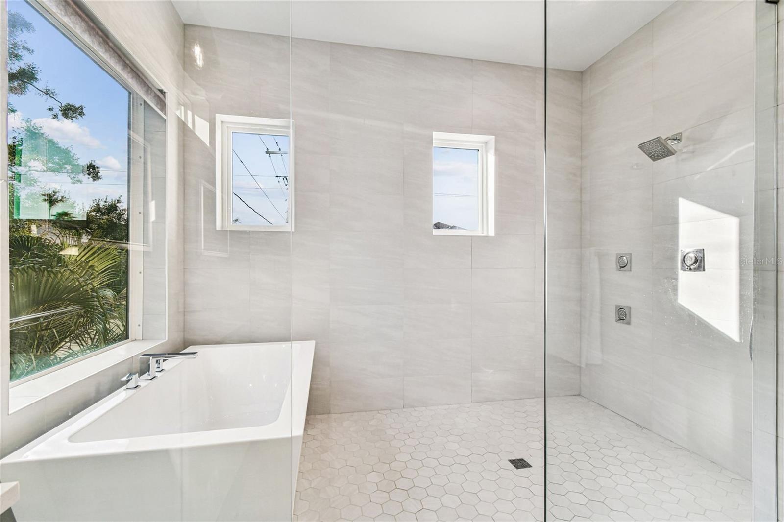 Image 32 of 53 For 3704 Lynwood