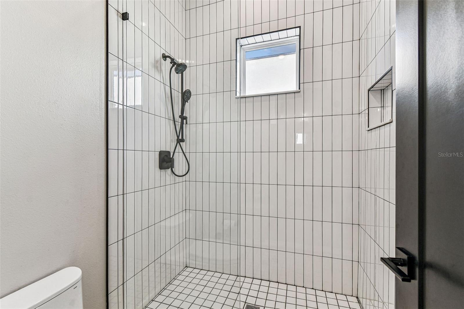 Image 36 of 53 For 3704 Lynwood