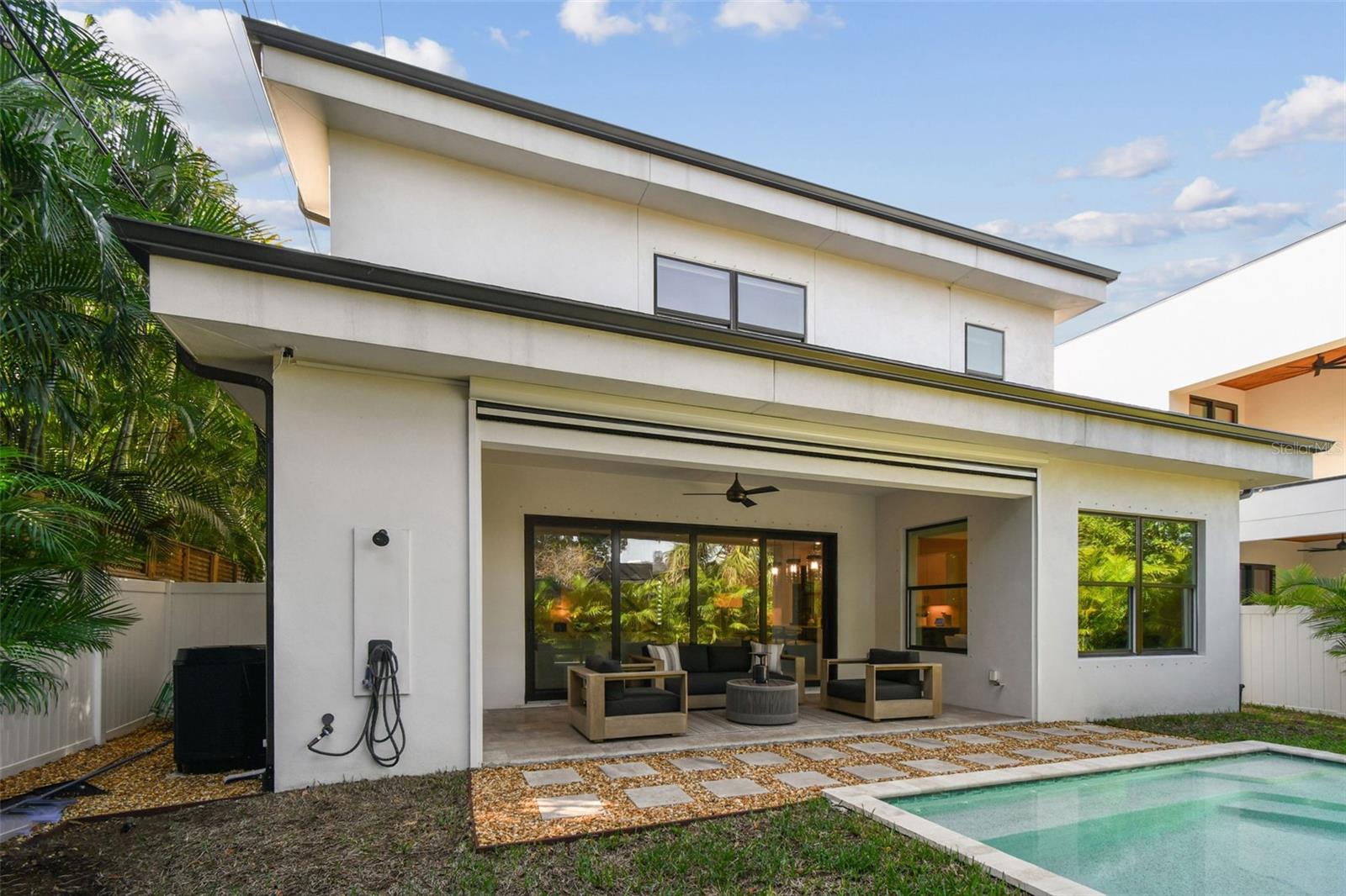 Image 42 of 53 For 3704 Lynwood