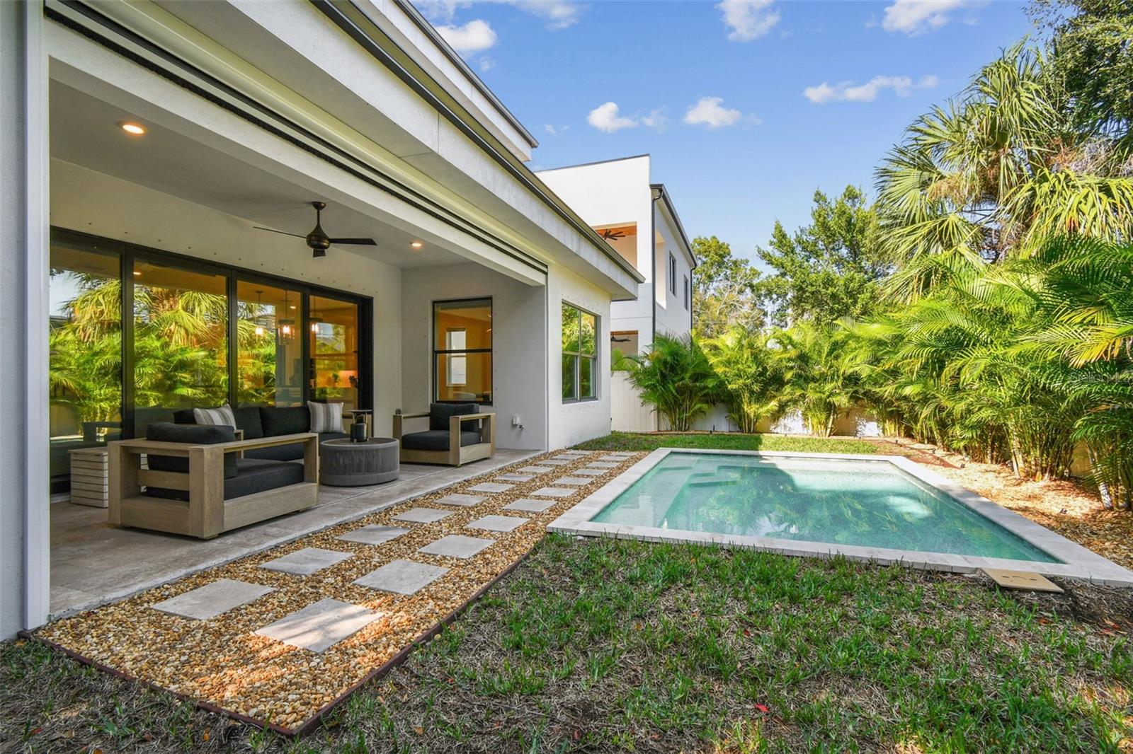 Image 43 of 53 For 3704 Lynwood