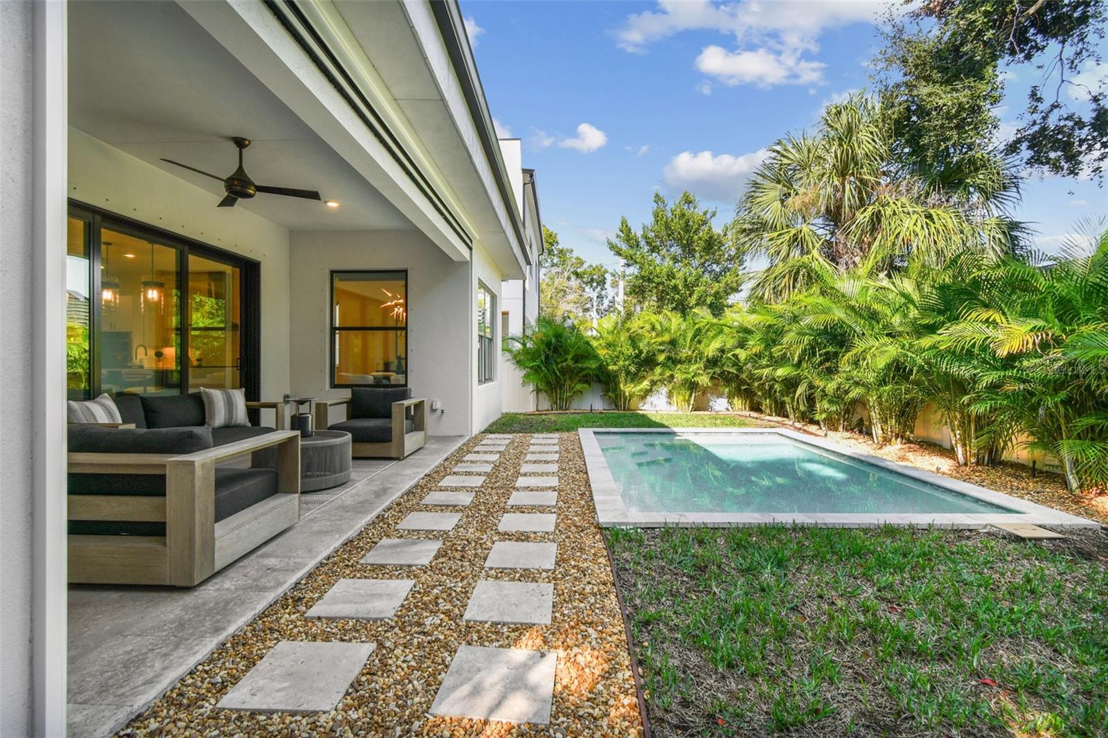 Image 44 of 53 For 3704 Lynwood