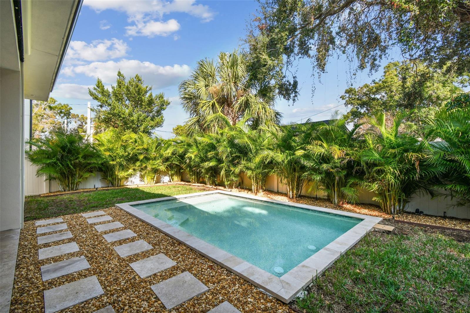 Image 45 of 53 For 3704 Lynwood