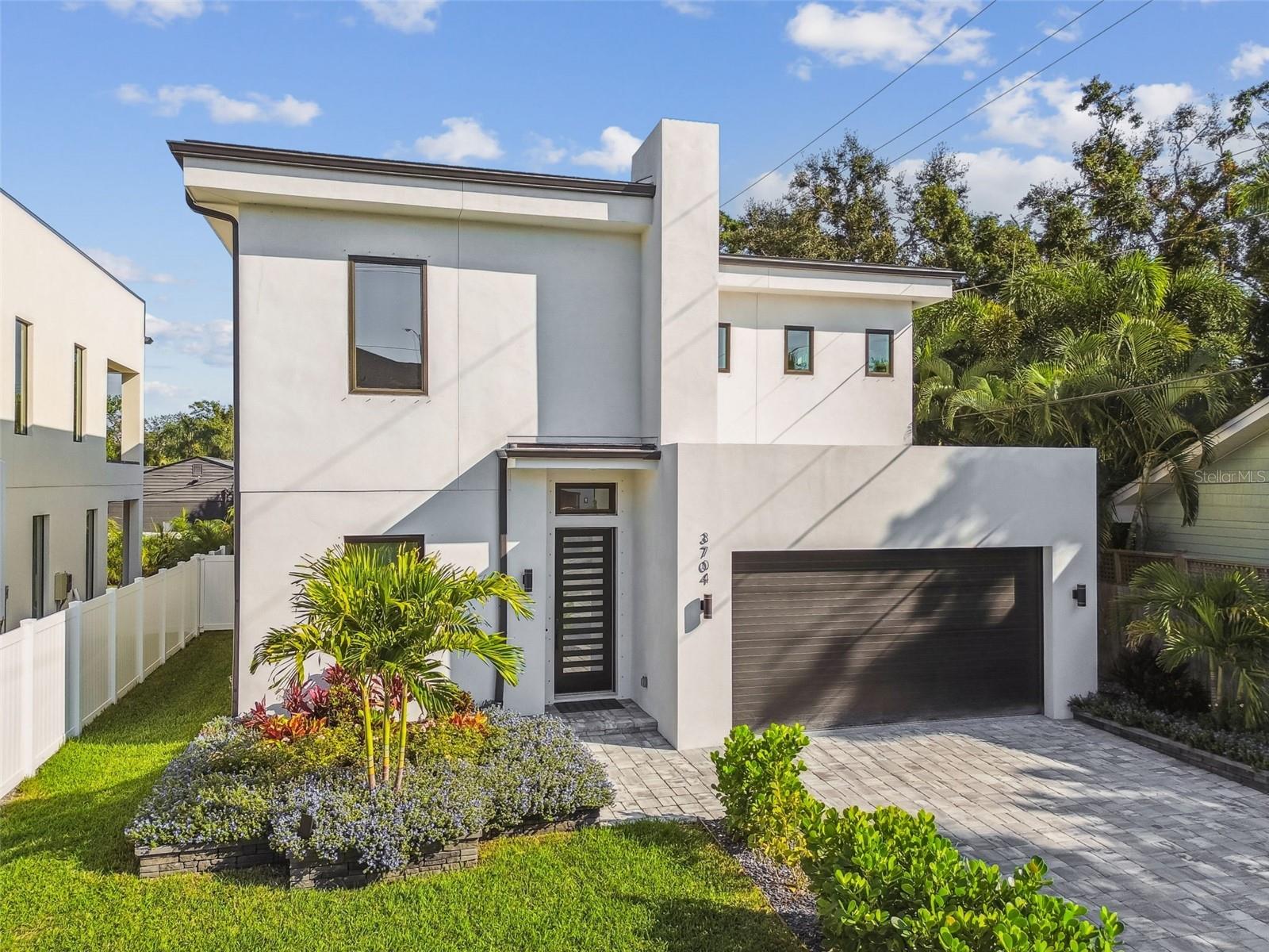 Image 47 of 53 For 3704 Lynwood