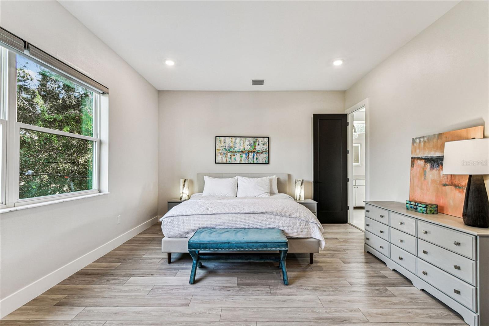 Image 5 of 53 For 3704 Lynwood