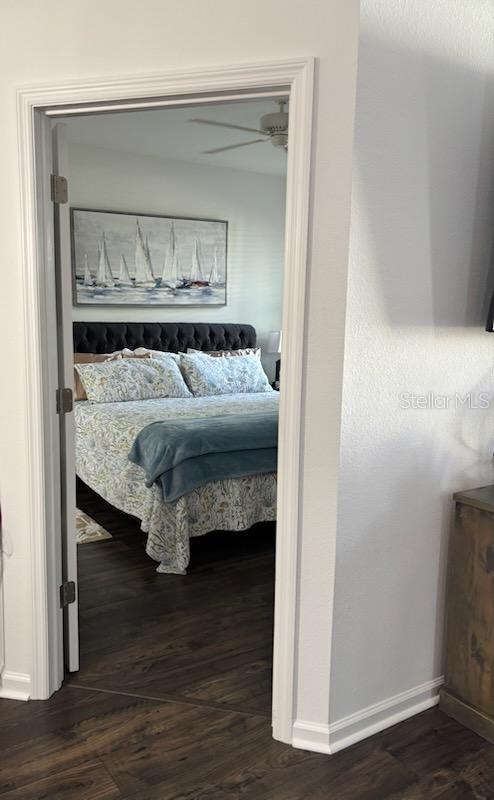 Image 10 of 14 For 562 Landshark Boulevard