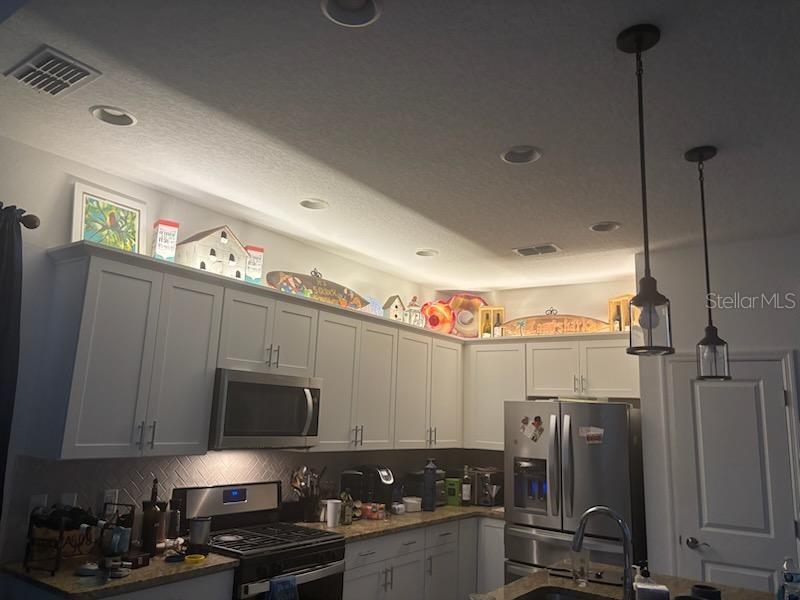 Image 7 of 14 For 562 Landshark Boulevard