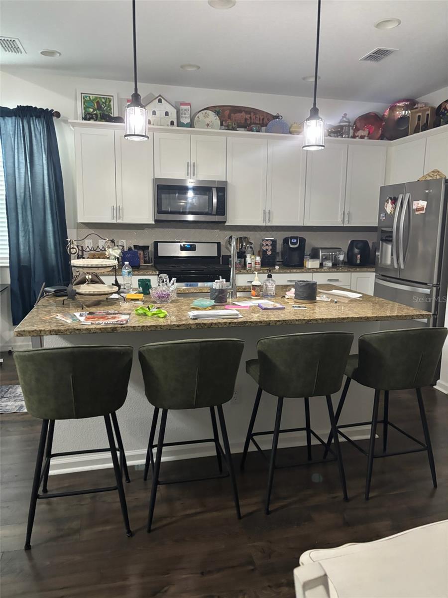 Image 9 of 14 For 562 Landshark Boulevard