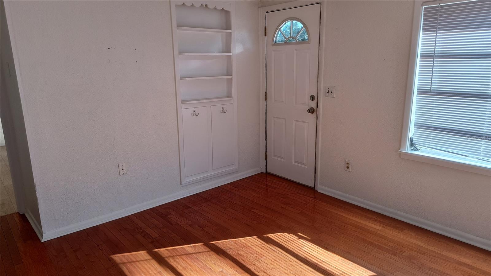 Image 4 of 21 For 817 Ohio Avenue