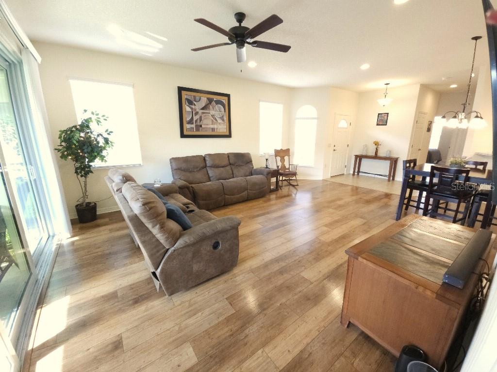 Image 7 of 41 For 1620 Linz Court