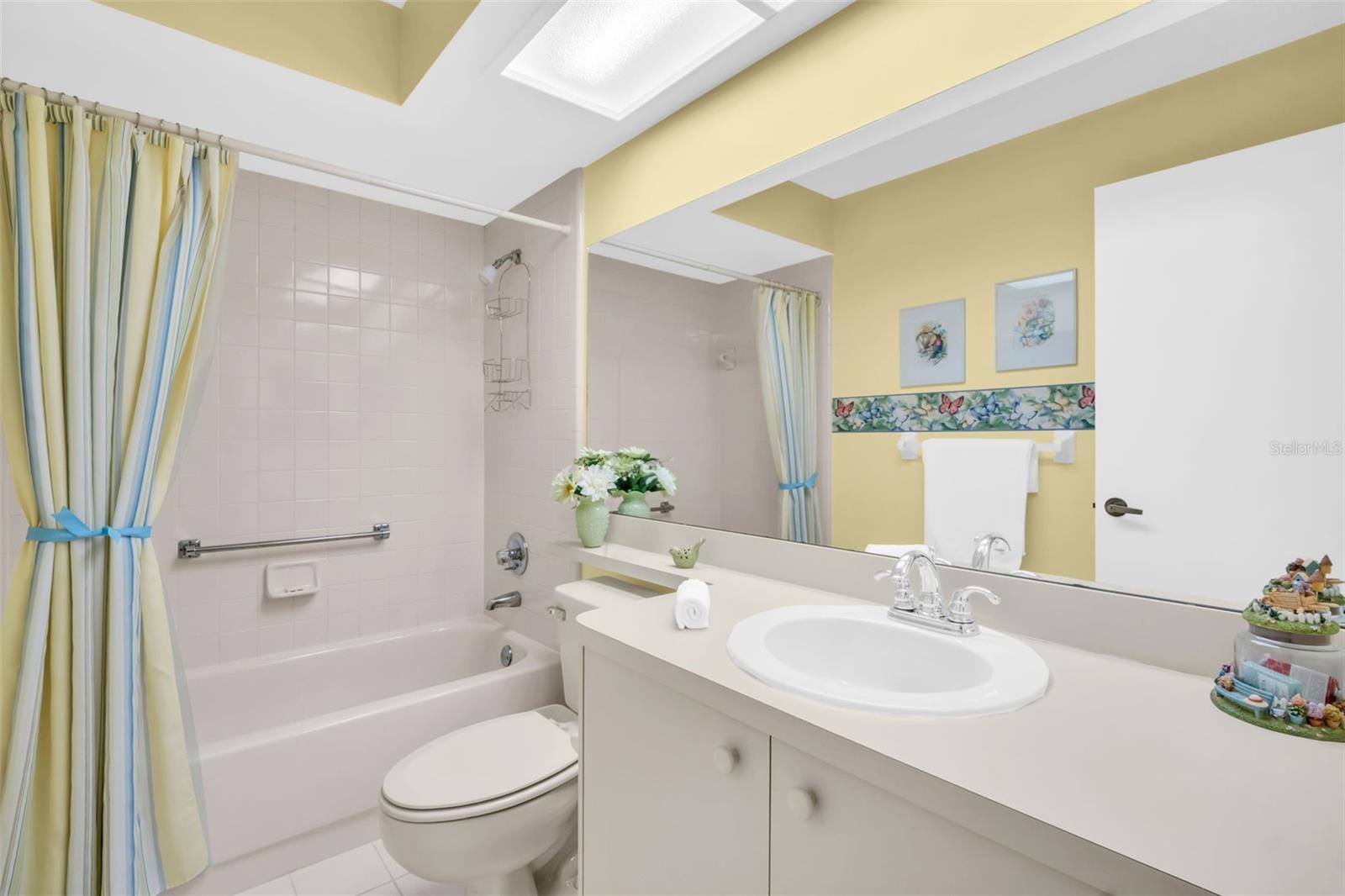 Image 24 of 51 For 3534 Cayman Court