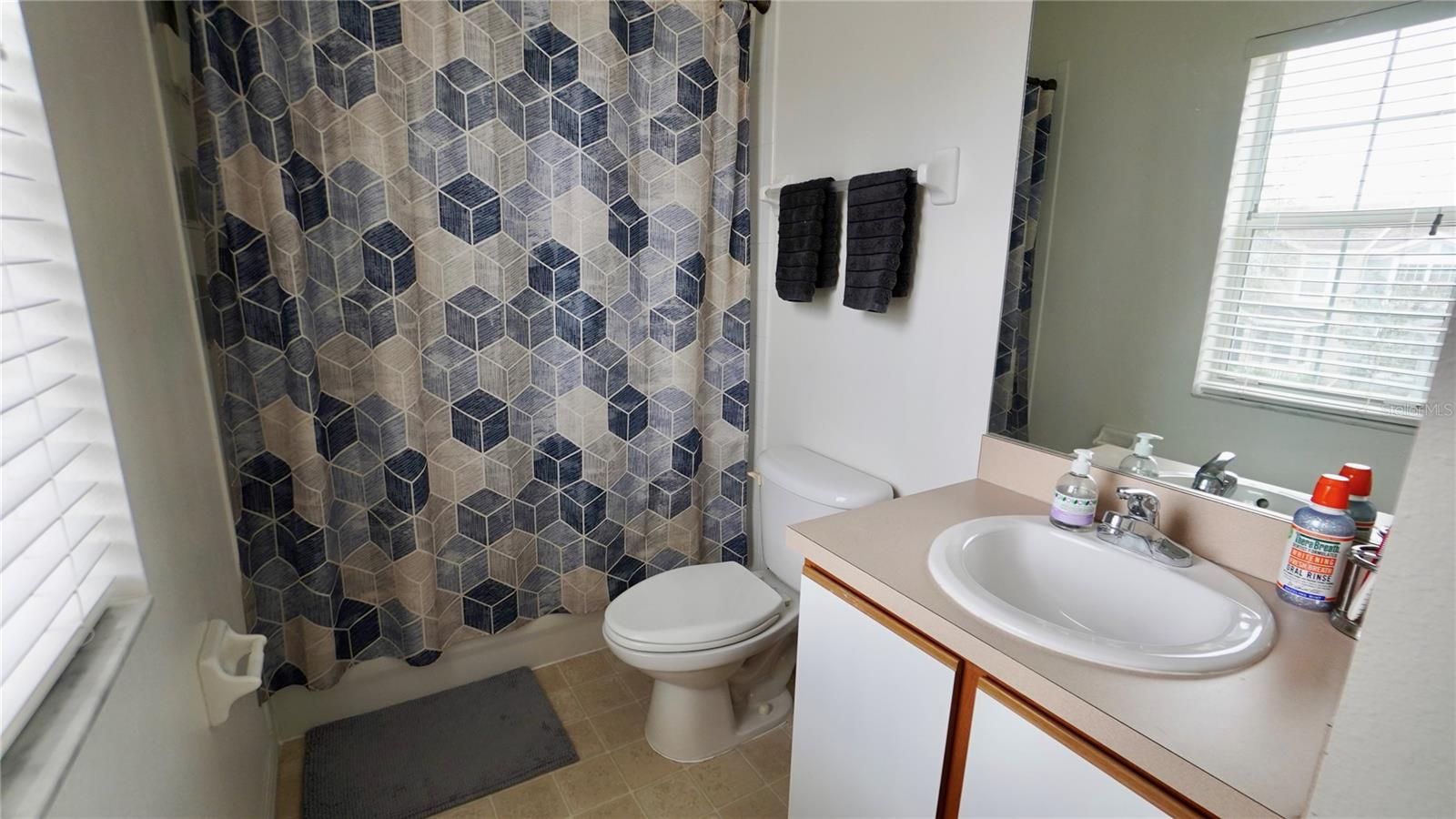 Image 16 of 21 For 1552 Blue Magnolia Road