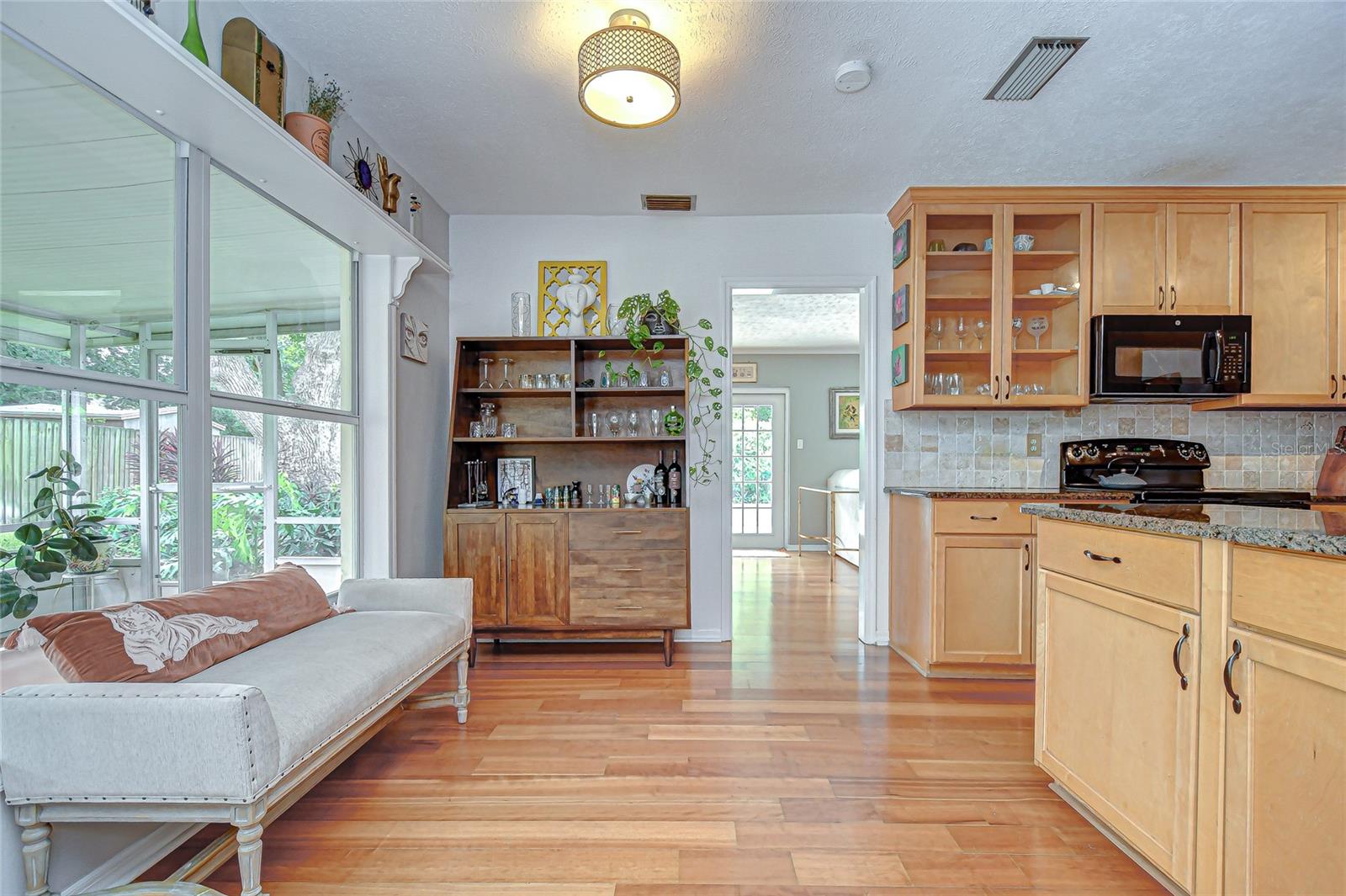 Image 10 of 47 For 1904 Little Cove