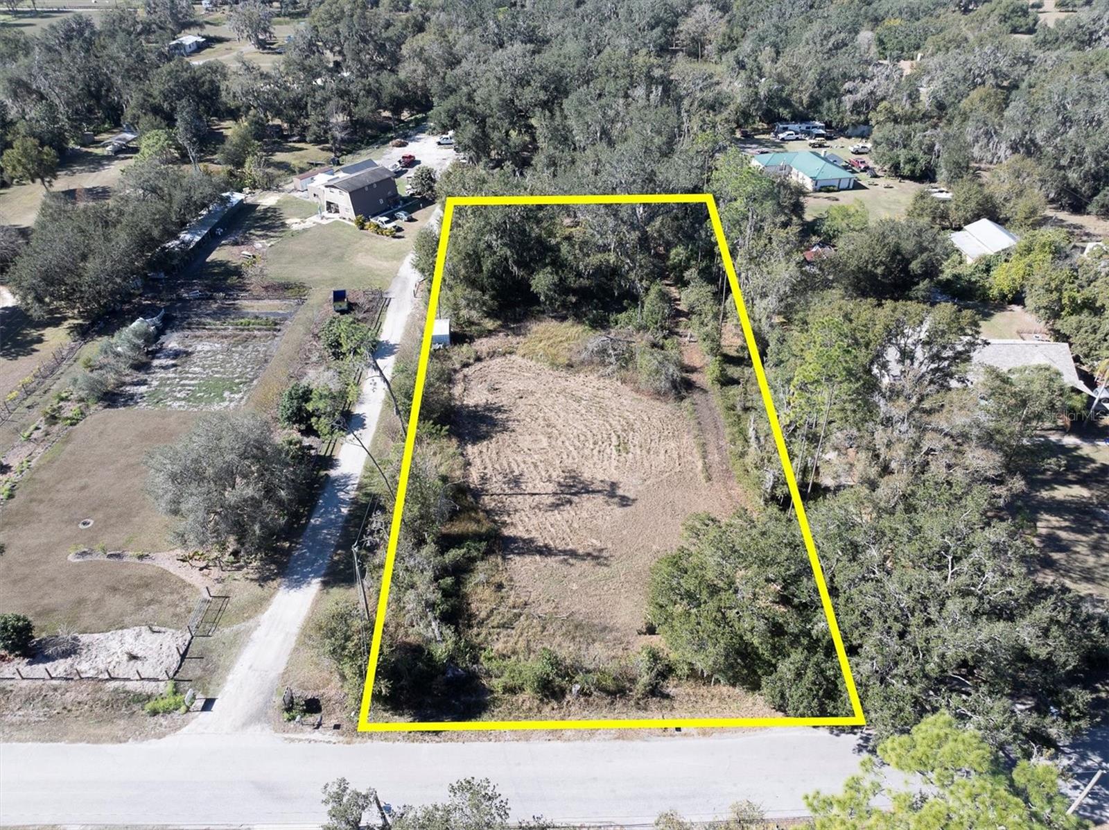 Listing photo id 0 for 4103 Stanley Road